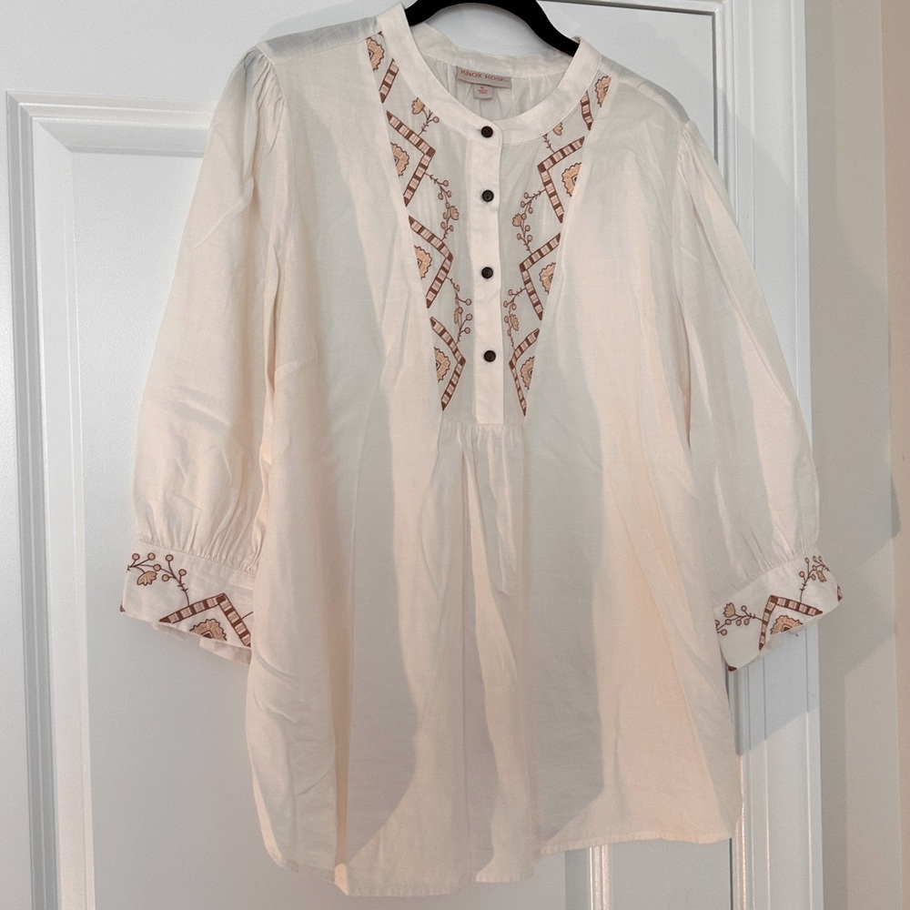 Embroidered ivory woven blouse